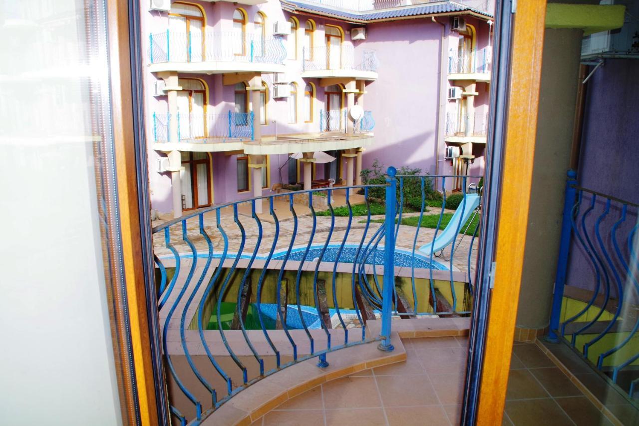 Azura Garden Apartments Черноморец Екстериор снимка
